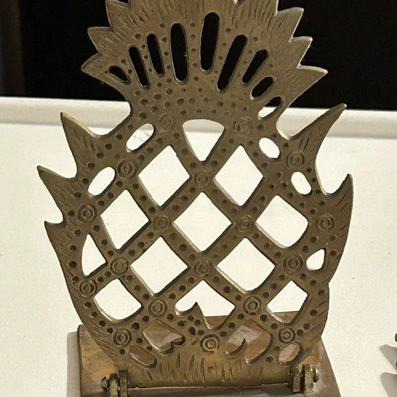 Vintage Brass Pineapple 6" Bookends Foldable Mid Century Modern Eclectic Decor - Picture 3 of 3